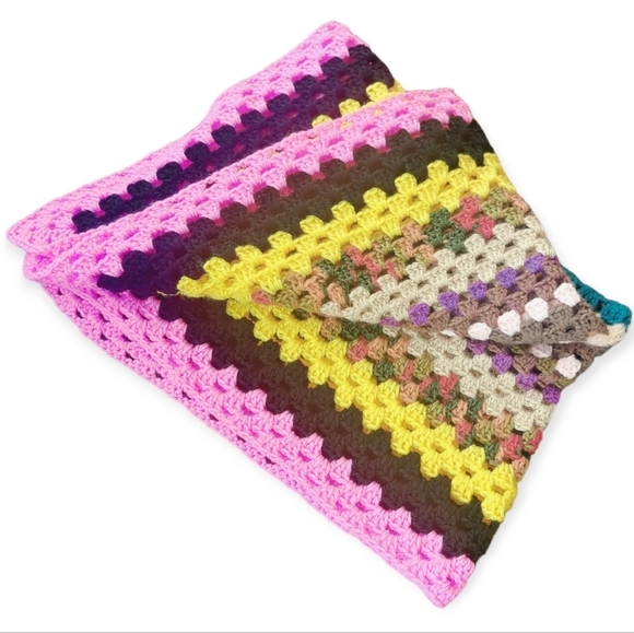 Vintage‎ Granny Square Crocheted  Afghan 70's boho Electric style - Picture 6 of 6